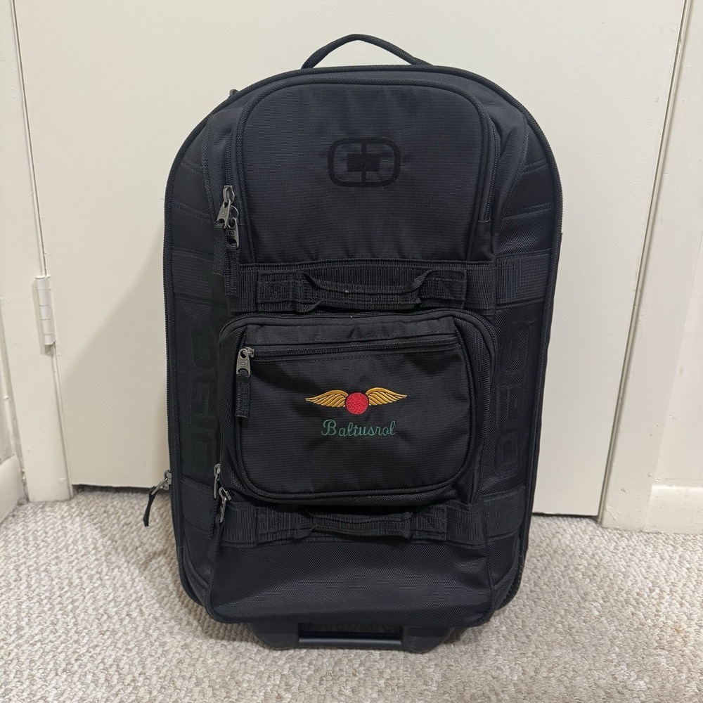 OGIO Baltusrol Golf Course 22" Layover Wheeled Rolling Suitcase/Luggage/Carry-On